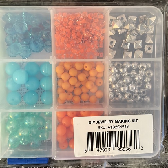 DIY Jewelry Making Kit. BNIB - Picture 5 of 6